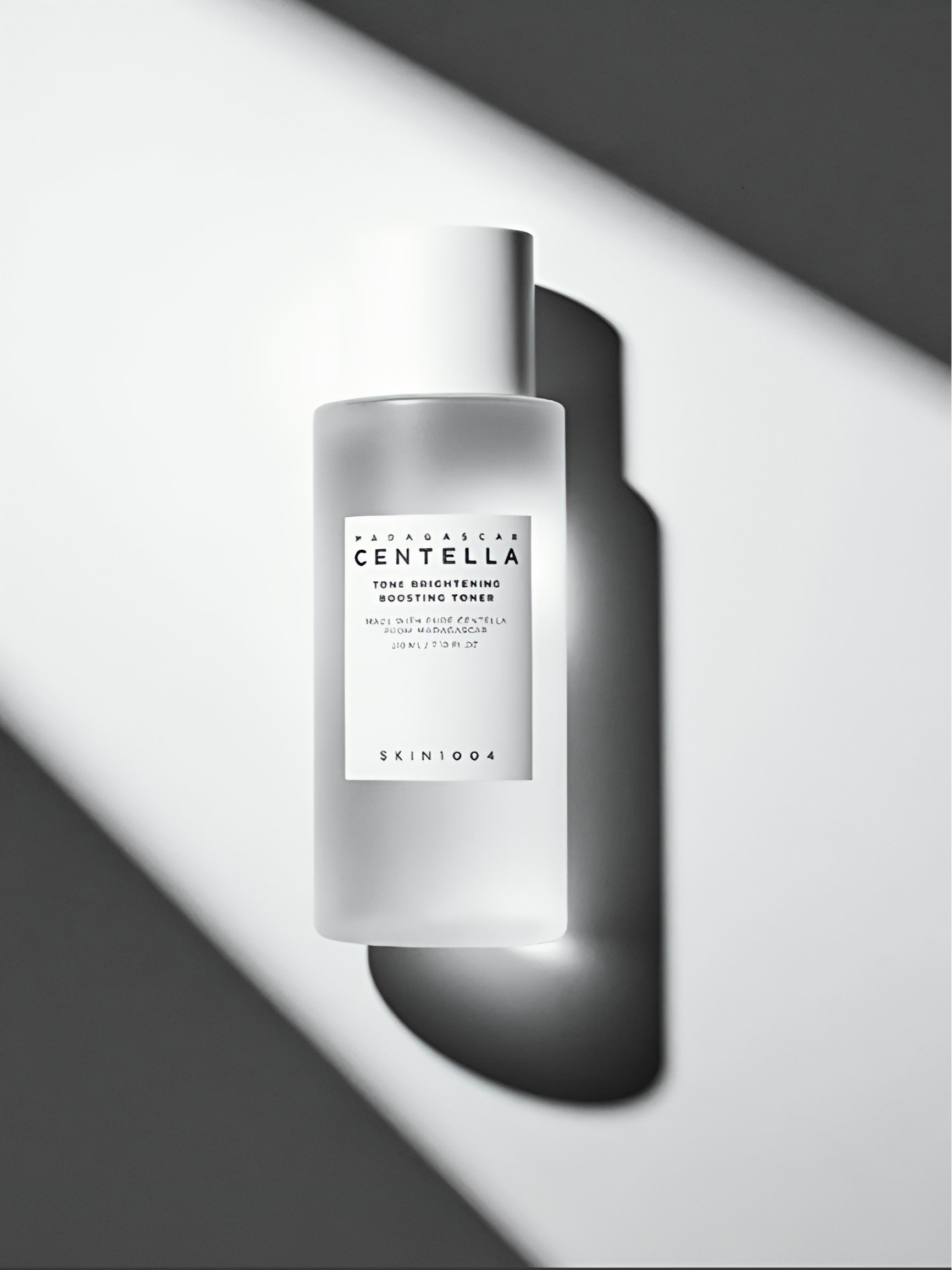 SKIN 1004 MADAGASCAR CENTELLA TONE BRIGHTENING BOOSTING TONER 210 Ml